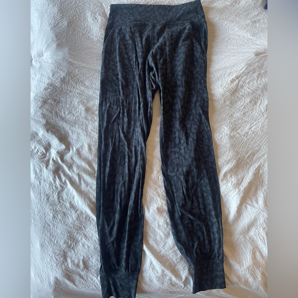Lululemon Black Patterned Joggers - image 1